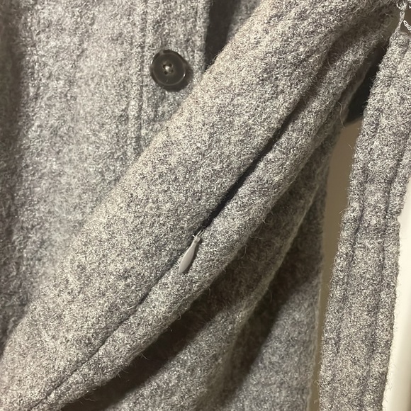 FRANK & OAK Button-down Wool-blend Shacket. Heathered Grey. Size Small. - Picture 6 of 9